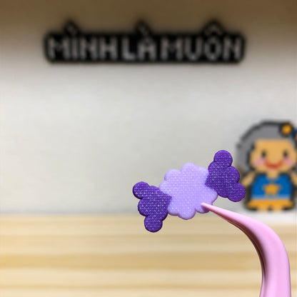 Hạt nhựa ủi mã 66 - Kẹo kèm miếng keo dán, ngang 2cm, cao 1cm